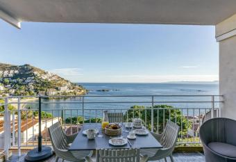 Can Estrellas, appartement d exception sur la mer has Balcony rooms