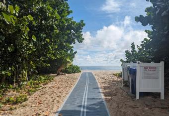 LHPSTATION22 allows 18 year olds to book a room