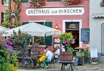 Gasthaus Zum Hirschen has Balcony rooms