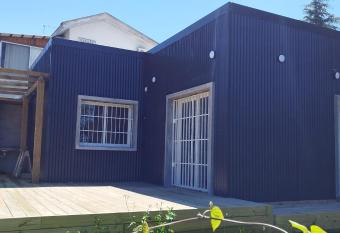 Casa Atl  ntida 2 Dorm. Deck con Parrillero, 3 de Playa Mansa allows 18 year olds to book a room