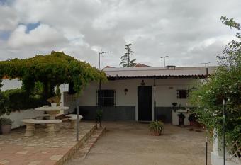 Apartamento El Torreon allows 18 year olds to book a room