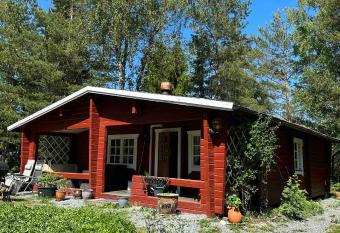 A cosy cottage in Norrt  lje has Balcony rooms