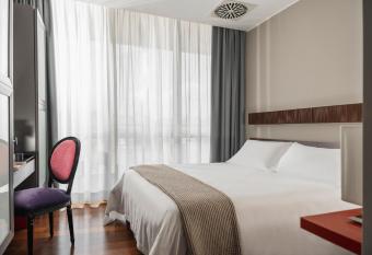 Welcome Hotel has Balcony rooms