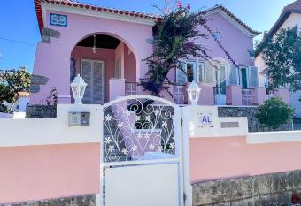 Chalet do El  ctrico 92  has Balcony rooms