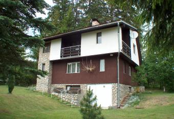 Du  an allows 18 year olds to book a room