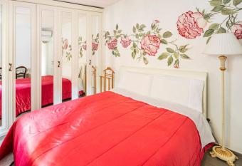 Home sweet luxury has rooms with a private hot tub