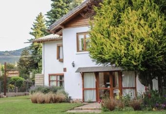Hoster  a Carelhue has Balcony rooms