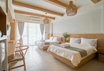 Yugen Suites 208 at Pico De Loro has Balcony rooms