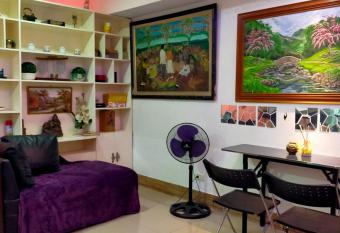 Cozy Condo Unit w/ FREE WIFI&Netflix-Pay Parking has Balcony rooms