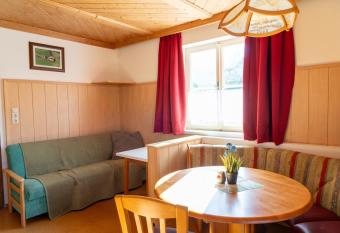 Knollgut Ferienwohnung Buchberg has Balcony rooms