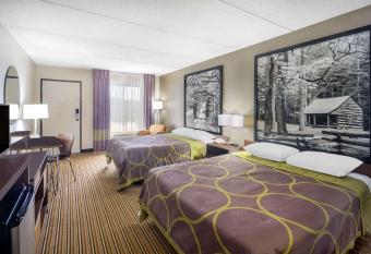 Super 8 by Wyndham Knoxville North/Powell has Smoking rooms