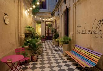 Meridiano Hostel Boutique allows 18 year olds to book a room