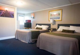 Sea Turn Motel has Balcony rooms