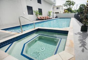 Gladstone Central Plaza has Balcony rooms