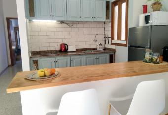 La Casita de Puerto has Balcony rooms