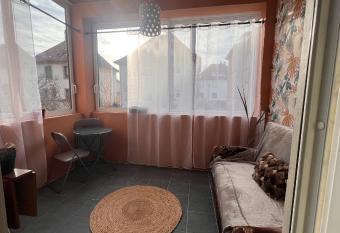 T3 + V  RANDA A STRASBOURG has Balcony rooms