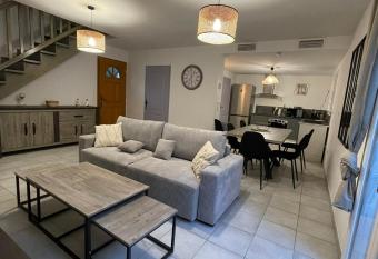 ALLAUCH VILLAGE DE PAGNOL has Balcony rooms