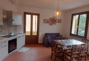 San Rocco Appartamenti 2 - Appartamento IL CASTAGNO has Balcony rooms