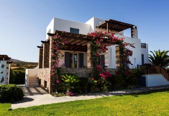 Aeolos Villa has Balcony rooms