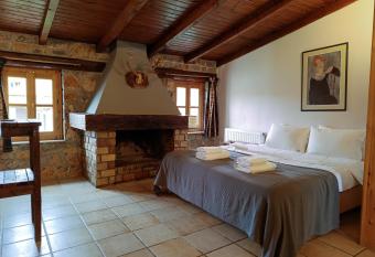 PS Houses Arachova - PS Rental has Balcony rooms