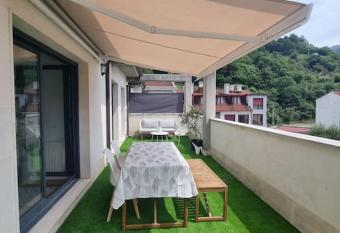 La Casina Del Alce has Balcony rooms