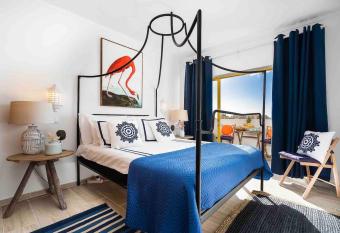 Stylish Apartment With View has rooms with a private hot tub