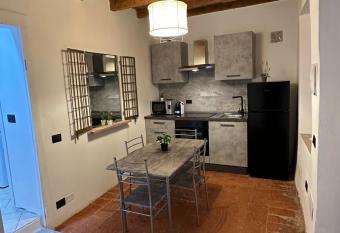 Bilocale Palazzolo - Free WiFi e Netflix has Balcony rooms