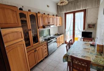 Avellino camera matrimoniale CENTRALISSIMA has Balcony rooms