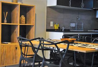 Departamentos amoblados de Jardines de Libertador allows 18 year olds to book a room