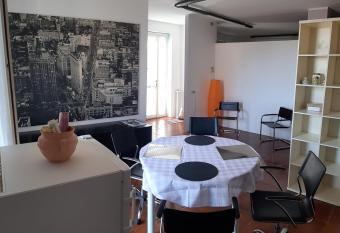 Volta 8 has Balcony rooms