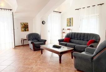 Apartments Kampe has Balcony rooms