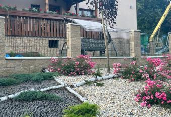 Hosp  dka na konci sv  ta has Balcony rooms