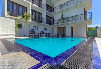 Traveller s Hotel Hikkaduwa has Balcony rooms