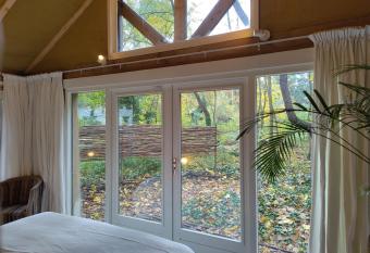 Hofjes Tuinkamer has Balcony rooms