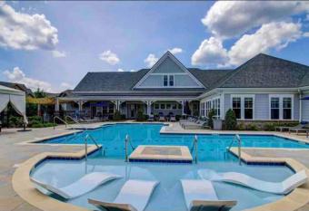 Luxury Home away from home ! has Balcony rooms