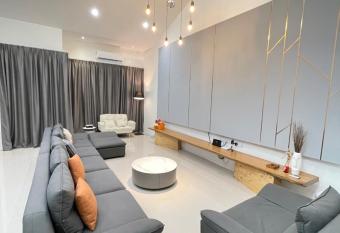 Anna                    has Balcony rooms