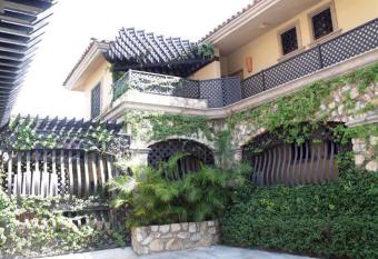 Cabo Vista Hotel - Adults only allows 18 year olds to book a room