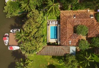 Villa Apsara by Avant Garde has Balcony rooms