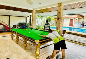                                44                             has Balcony rooms