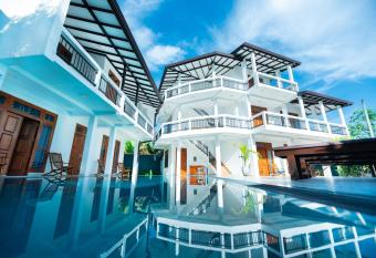 Teya Beach Hotel has Balcony rooms