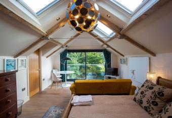 The Tullet, boutique hideaway in Somerset has Balcony rooms