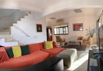 Cobertura duplex com vista para o mar has Balcony rooms