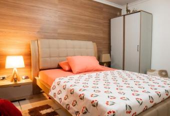 Elegante apartamento: Sabaneta Central has Balcony rooms