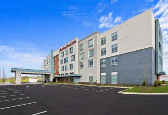Hampton Inn & Suites Bessemer Birmingham has Balcony rooms