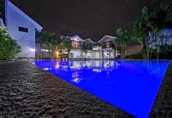 3-Bedroom Villa with Pool has Balcony rooms