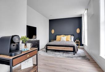 Stunning, Modern Downtown Studio Near Proctors Theater allows 18 year olds to book a room
