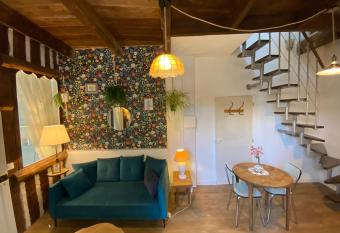 Duplex de charme    Lessy has Balcony rooms