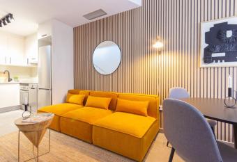 Duplex with terrace near Bcn has Balcony rooms