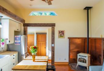 Brunner Family Farm Barn Loft allows 18 year olds to book a room