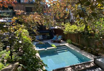 Superb Beach Home:Heated Pool-Hot Tub Open 365Days has rooms with a private hot tub